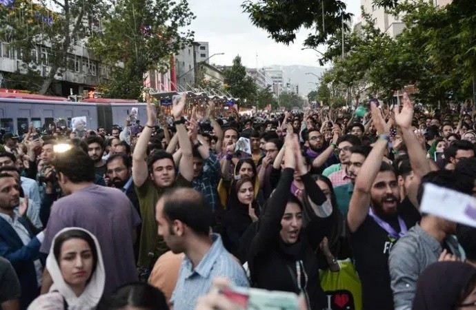 Güneyli soydaşlarımızın oyanışı - Artıq dövlət qurmaq zamanıdır!
