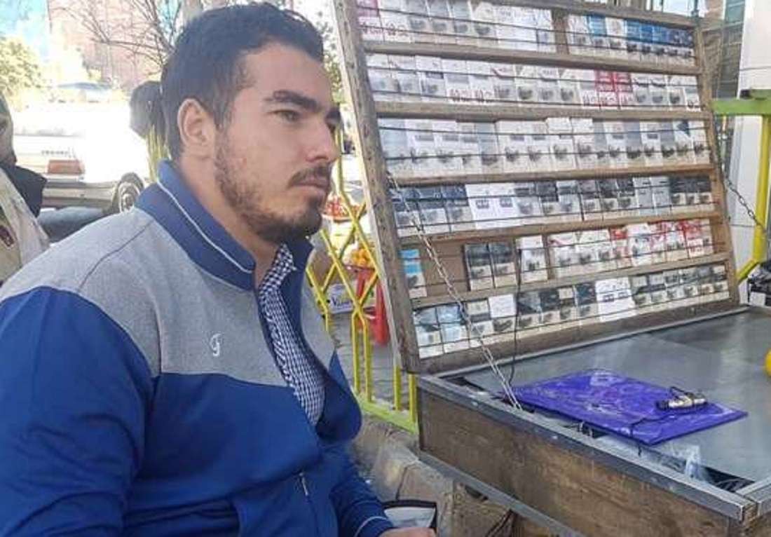 Yeddi qat dünya və Asiya çempionu olan güneyli idmançı səyyar satıcılıq edir-FOTO