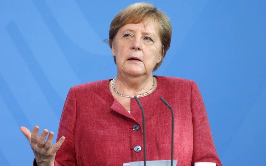 Angela Merkel: "Türkiyəni görməzdən gələ bilməzsiniz"