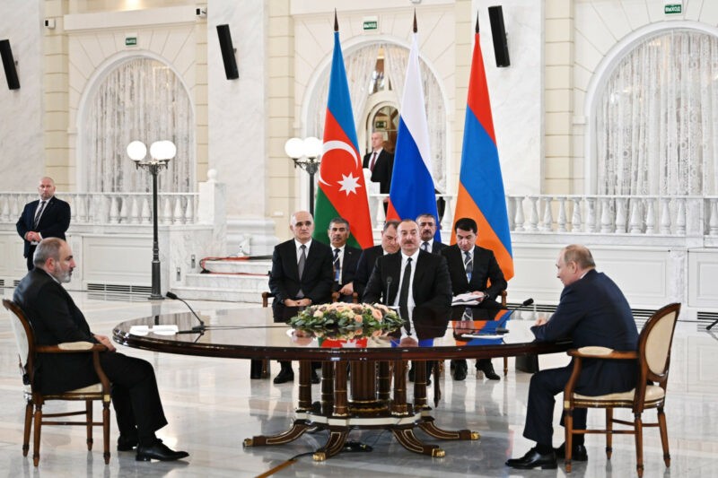 Soçidə Azərbaycan, Rusiya və Ermənistan liderlərinin görüşü olub