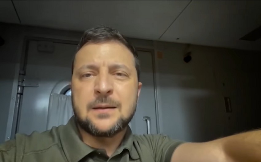 Volodimir Zelenski müsəlmanları Krım tatar-türkcəsində təbrik edib