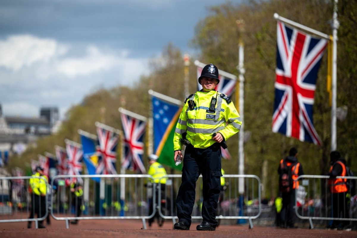 Londonda III Çarlzın tacqoyma mərasimi zamanı polis 52 nəfəri saxlayıb