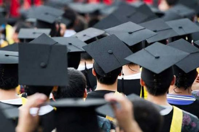 Student population drops sharply in Iran