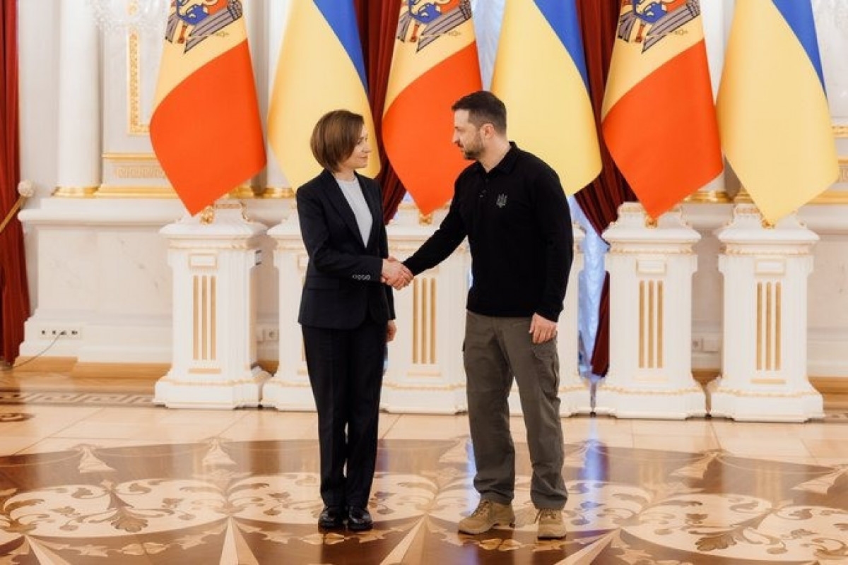 Moldova Prezidenti Zelenski ilə görüşüb