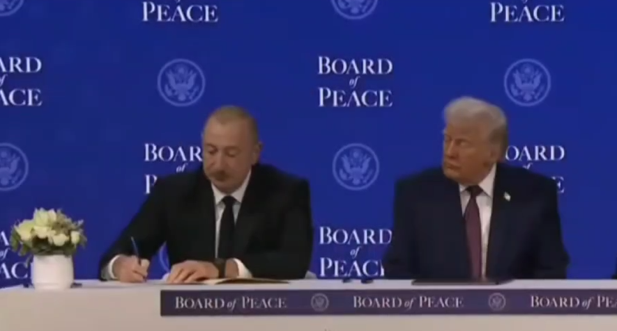 Prezident İlham Əliyev "Sülh Şurasının Nizamnaməsi"ni imzalayıb