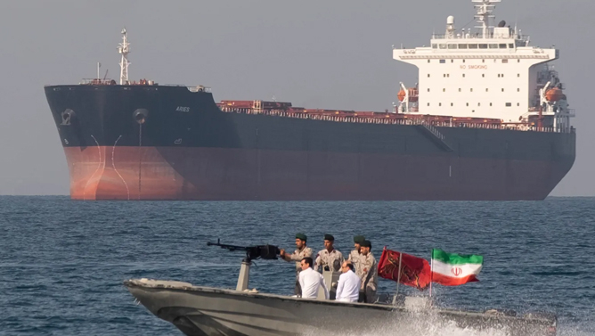 Tehran böhran yaratdıqdan sonra Hörmüz keçidinə nəzarəti müzakirə edir