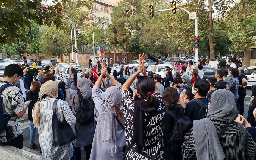 İranda "Su, işıq, həyat bizim haqqımızdır!" şüarı ilə etiraz aksiyaları keçirilir