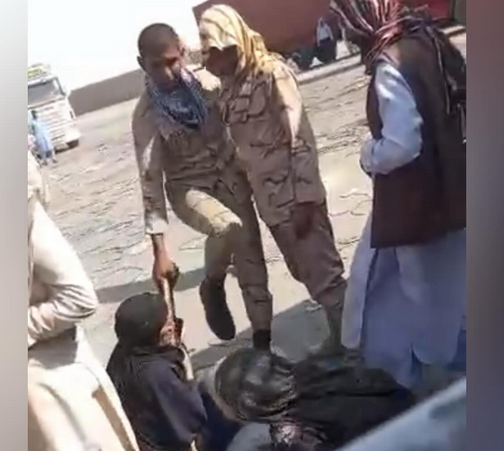 خشم گسترده در بلوچستان پس از تحقیر دو زن سالمند بلوچ توسط ماموران حکومتی