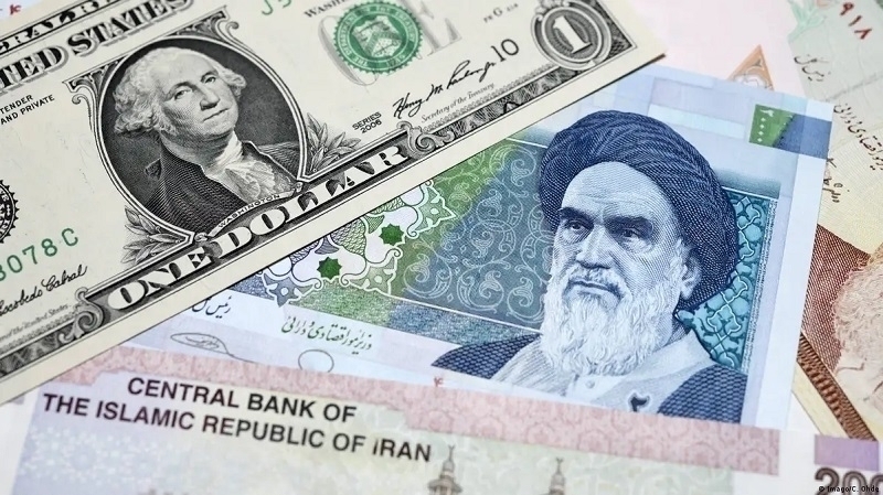 The Iranian currency continues to depreciate