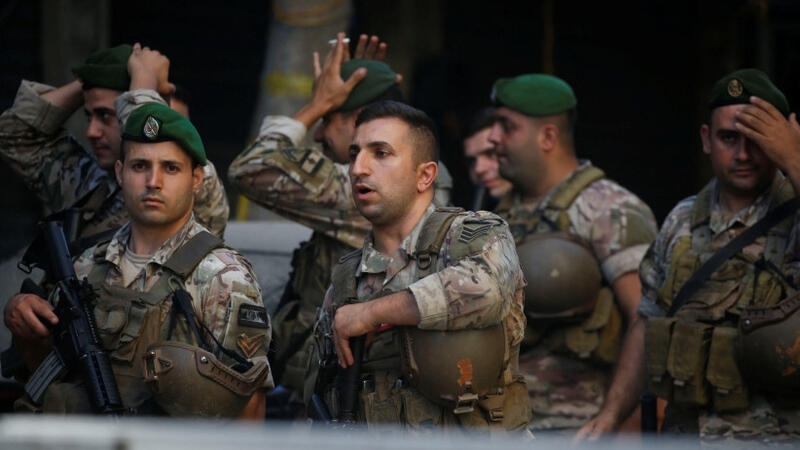 Fighting erupts along Lebanon-Syria border