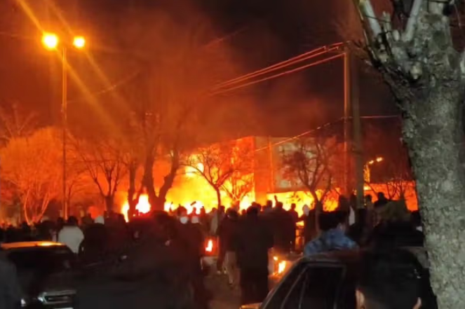 کشته شدن دستکم ۲۷ نفر از جمله ۵ کودک در ۱۰ روز نخست اعتراضات ایران