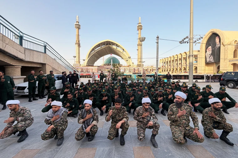 WELT: İran hakimiyyəti Xameneinin dəfn mərasimlərində minlərlə insanın həlak ola biləcəyi ehtimalına hazırlaşır