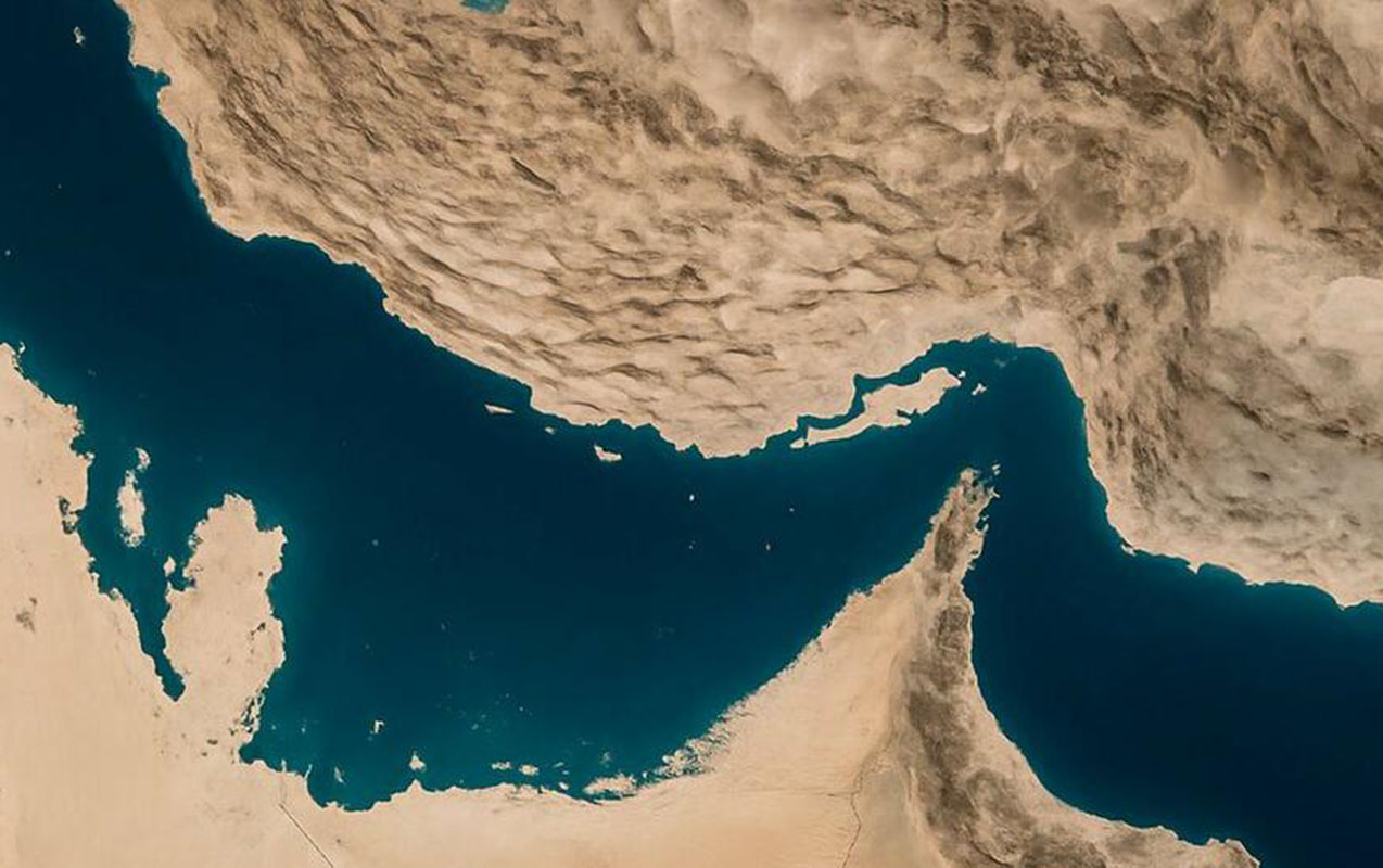 Reuters: Iran could open Strait of Hormuz in a controlled way ahead of meeting with US, senior Iranian official says