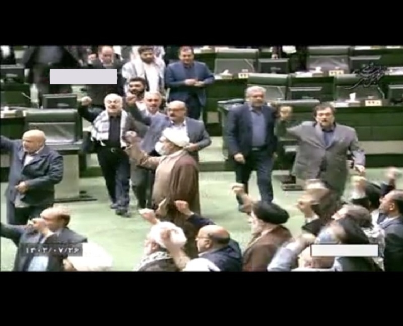 İran parlamentində mitinq keçirilib