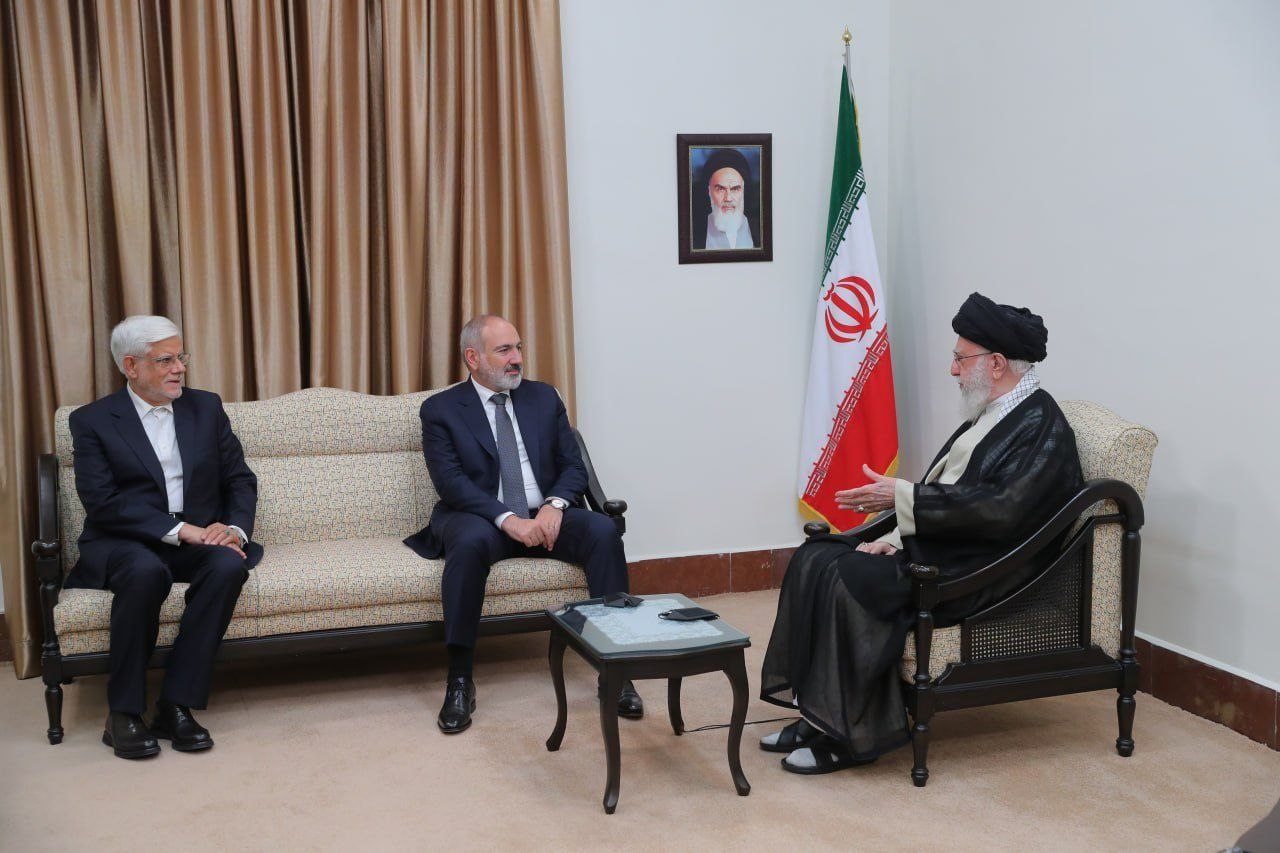 خامنه ای : مسیر زنگزور به ضرر ارمنستان است