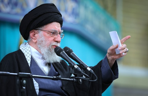 نیویورک‌تایمز: خامنه‌ای مخفیانه به پوتین پیشنهاد انتقال اورانیوم ایران به روسیه را مطرح کرده است