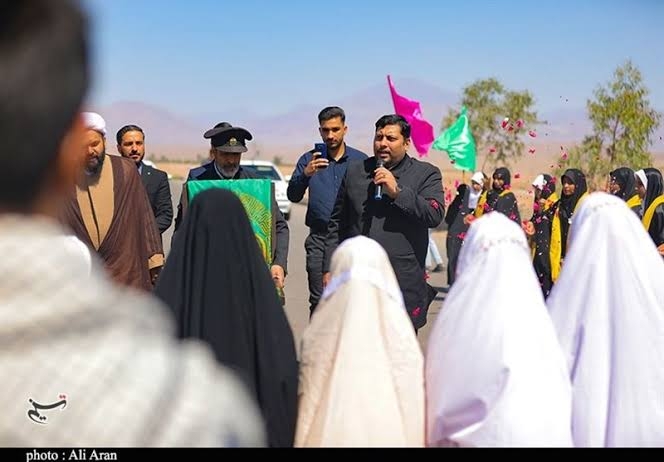 ترویج خرافات «پرچم گردانی» در روستاهای آذربایجان جنوبی
