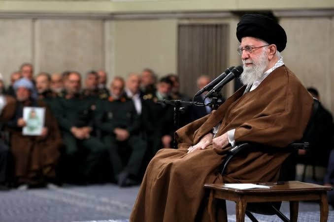 شبکه ایکس حساب عبری‌زبان خامنه‌ای را تعلیق کرد