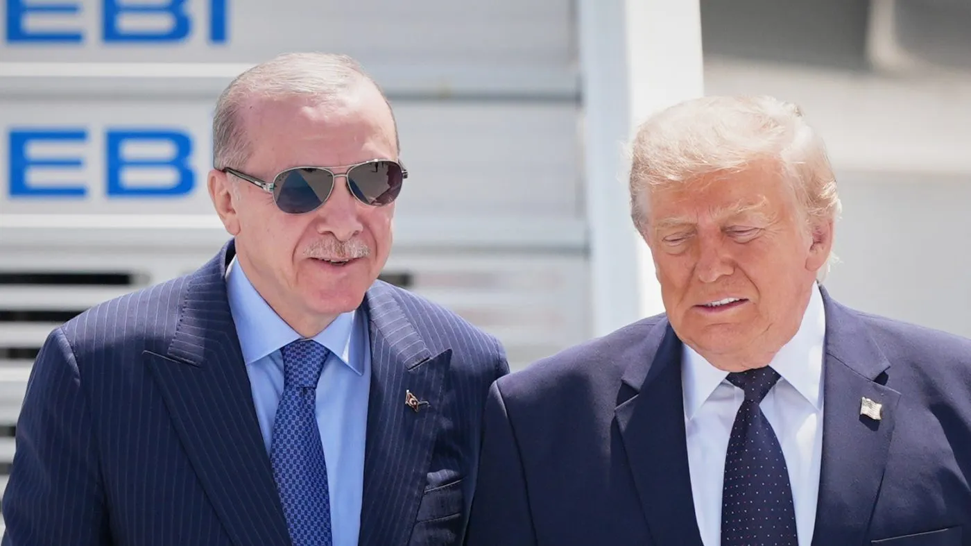 İranlı deputat Ərdoğana qarşı "ölüm" şüarı səsləndirib, Trampa qarşı Ankarada sui-qəsd arzuladığını bildirib