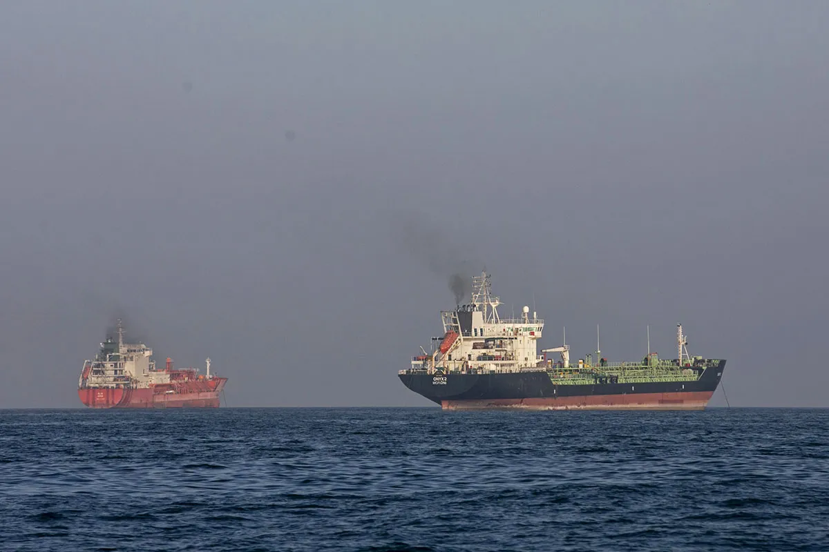 Hormuz Oil Flows Recover — WSJ
