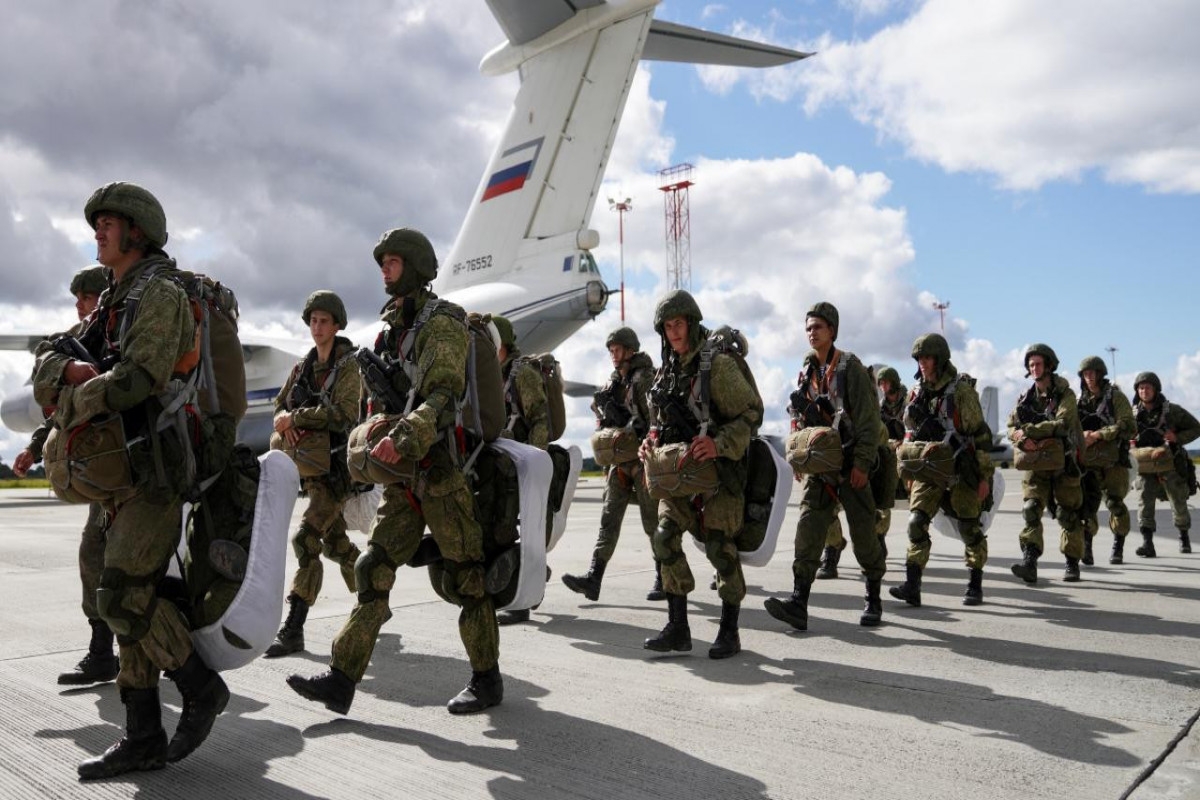 Rusiya ordusunda xidmət edən müqaviləli hərbçilərin sayı açıqlanıb