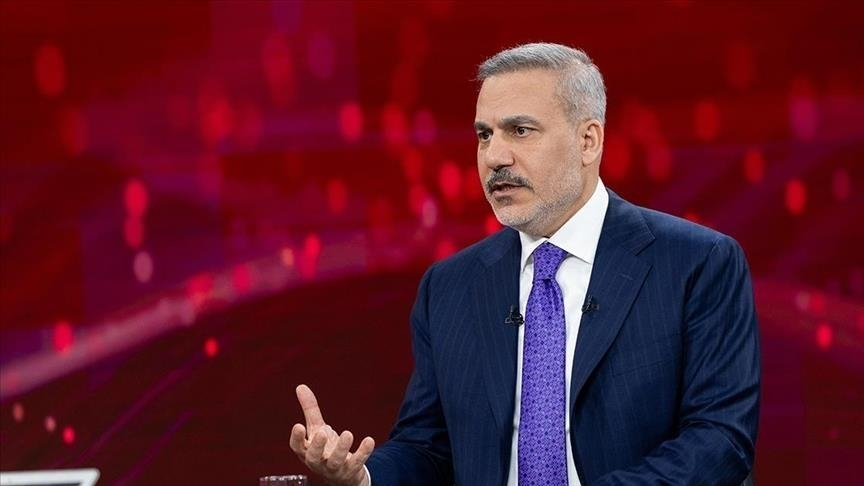 هاکان فیدان: ایران رویکرد «اگر من بروم، منطقه را هم با خود می‌برم» را دنبال می‌کند؛ بمباران کشورهای منطقه اشتباهی راهبردی است