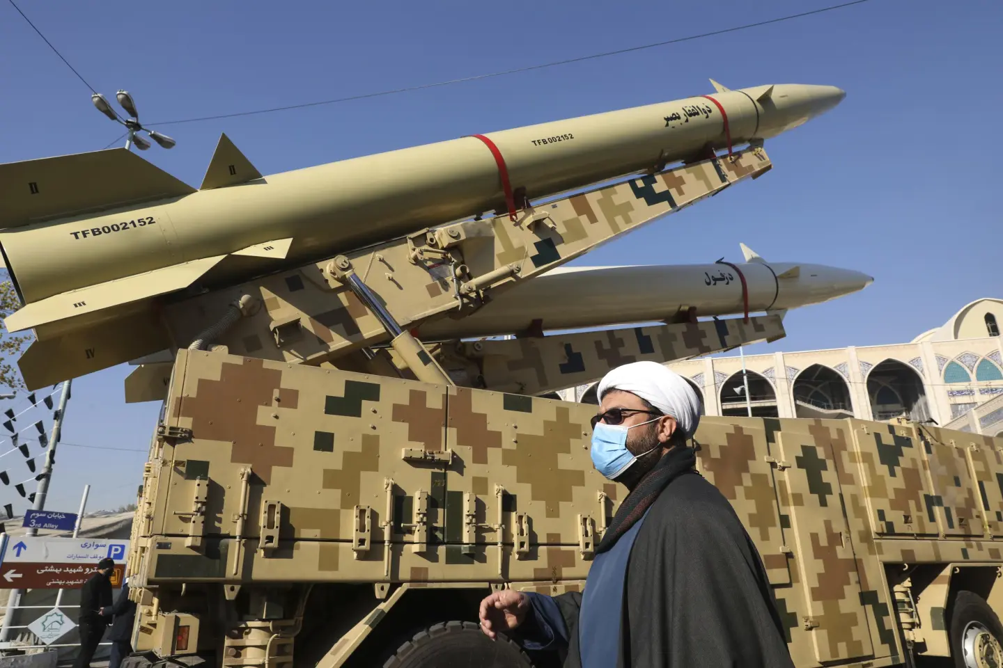 Iran transfers long-range missiles to Iraqi proxy militias shortly before nuclear talks