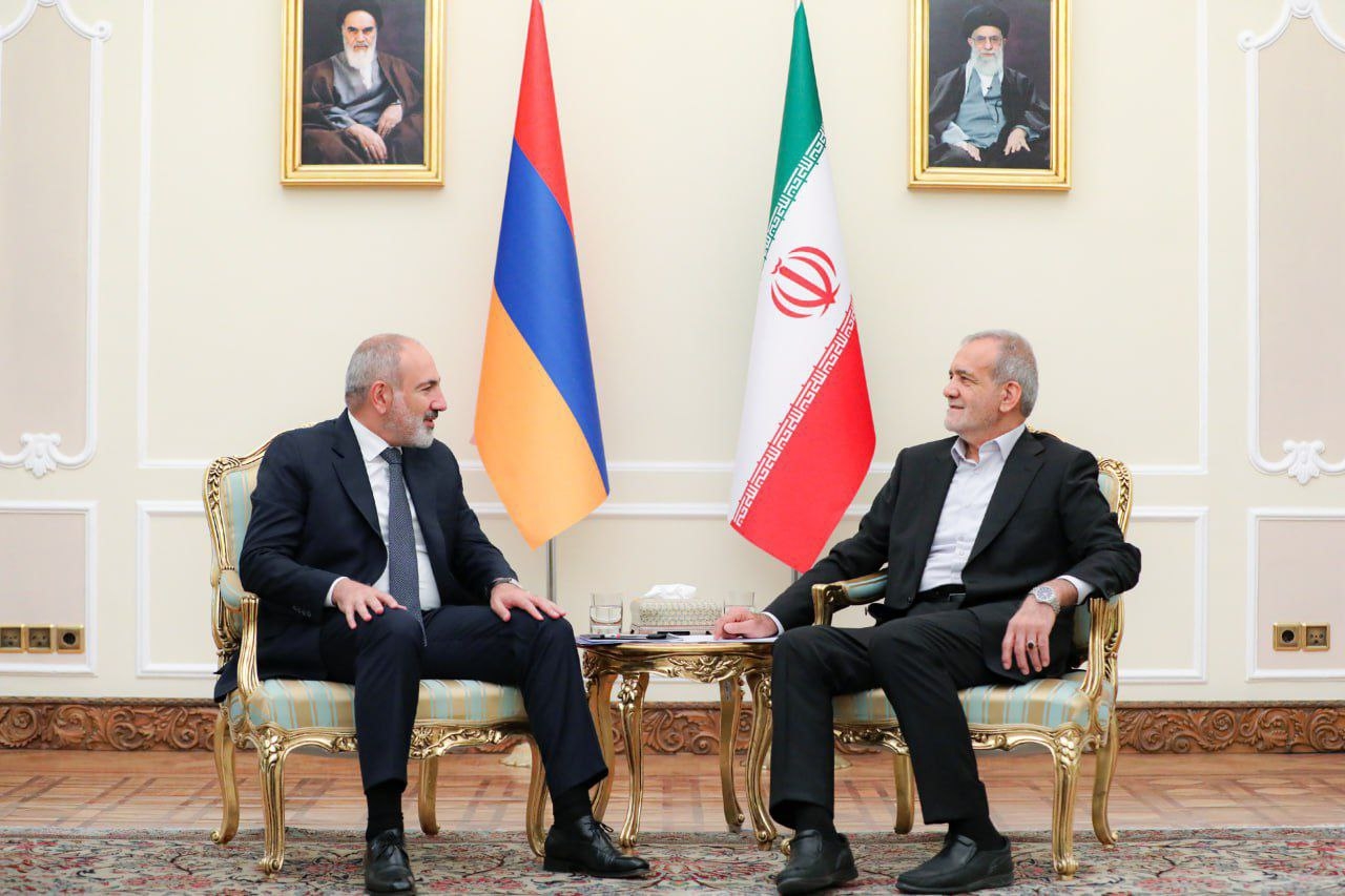 دیدار پاشینیان با پزشکیان