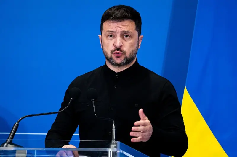 Zelenski: Rusiya ABŞ bazalarının peyk görüntülərini İrana verir