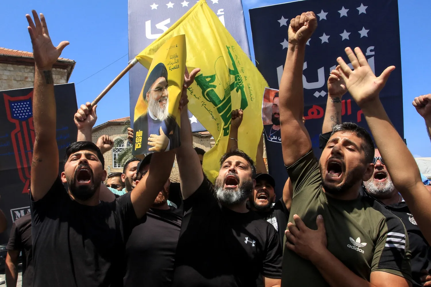 Reuters: Hizbullah İsraillə mümkün yeni qarşıdurmaya hazırlaşır, İrandan on milyonlarla dollar alıb