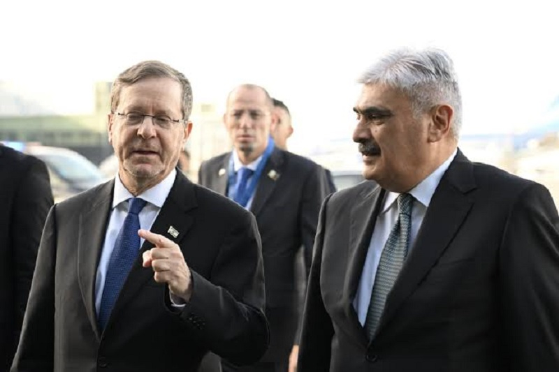 İsrail prezidenti Azərbaycana gəldi