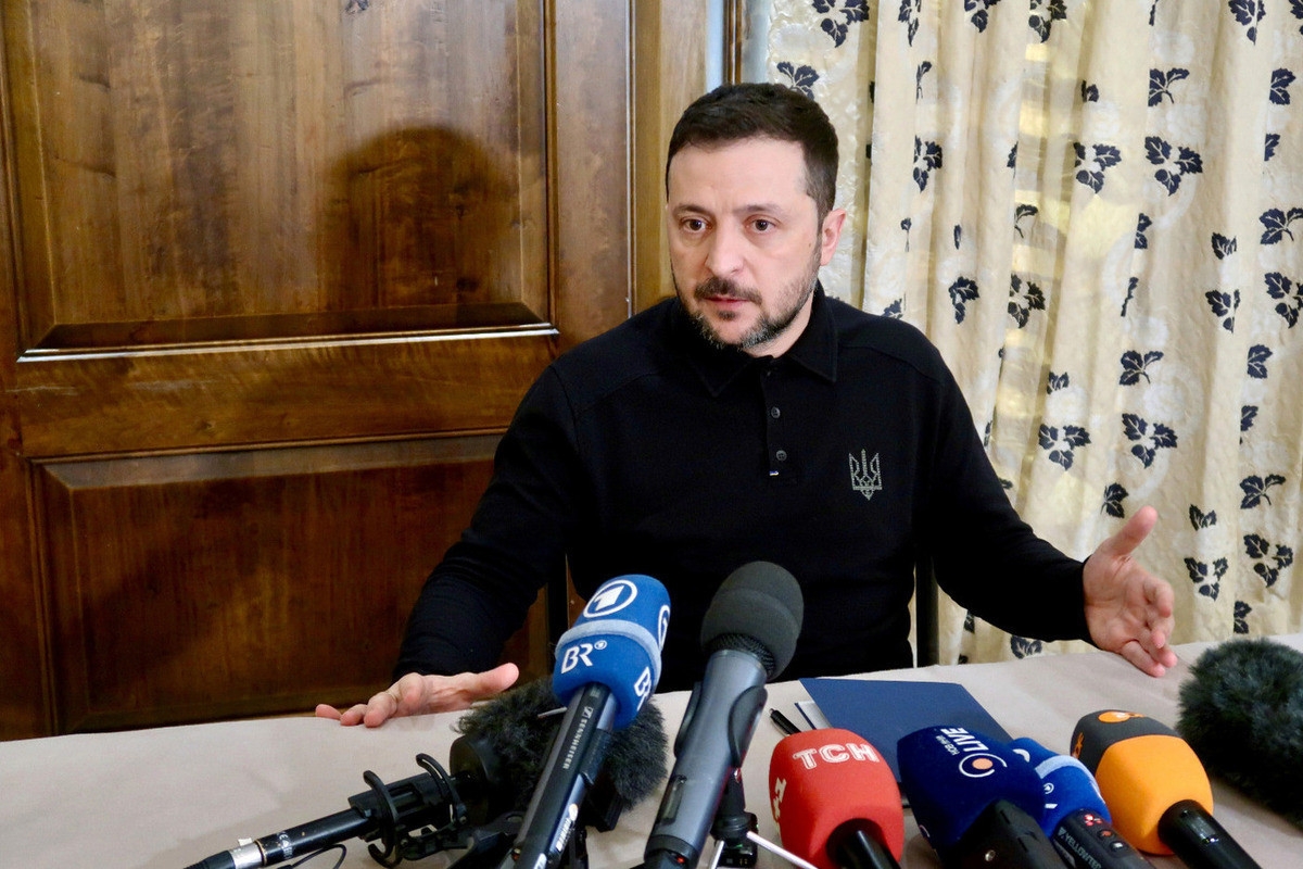 Zelenski: Amerikanın  köməyi olmadan Ukraynanın sağ qalmaq şansı çox aşağı olacaq