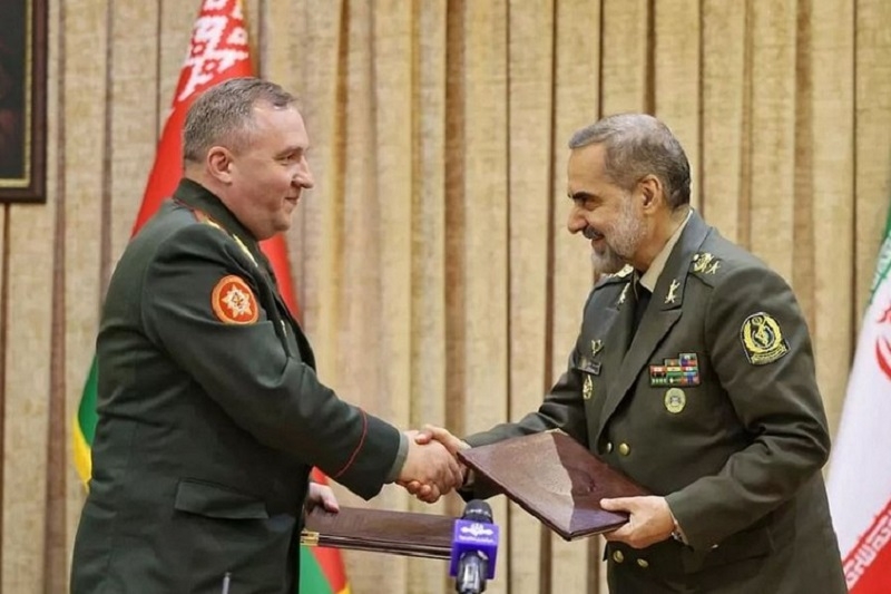 Belarus və İranın müdafiə nazirləri hərbi əməkdaşlıq haqqında memorandum imzalayıblar