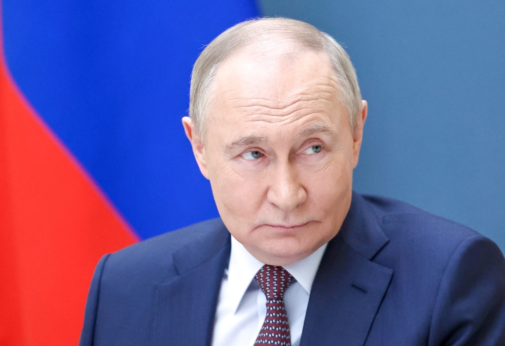 Putin: Finlandiya və İsveçin NATO-ya daxil olması səbəbindən ayrıca hərbi dairə yaratmağa məcburuq