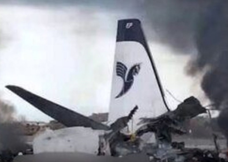 İranın hava donanmasın 50 təyyarəsi yararsız hala düşüb