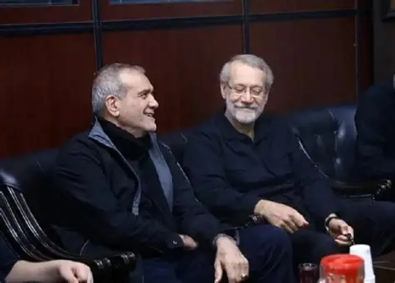 Pezeşkian internetə görə Laricanidən xahiş edib