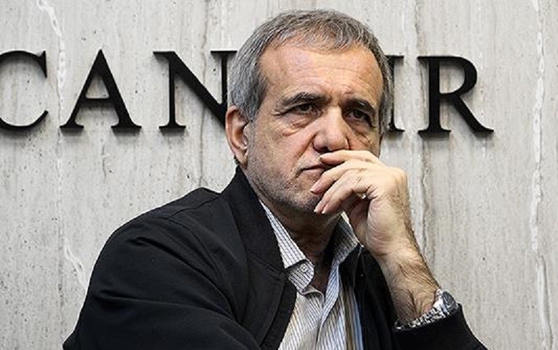 Millət vəkili hakimiyyəti qınadı: "Xalq məcburi hicabı istəmir"