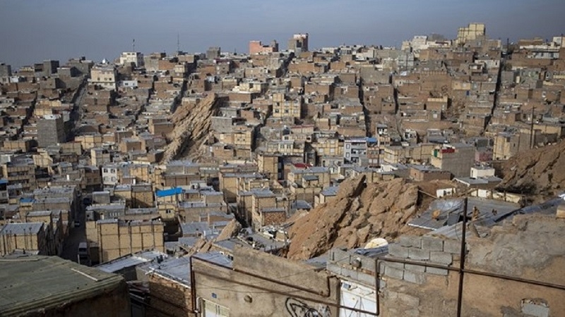 İranda qəzalı binalarda yaşayanların sayı açıqlandı