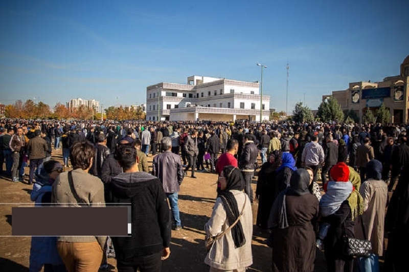 20,000 Protested in Qazvin over Taravat Novin Khodro Fraud