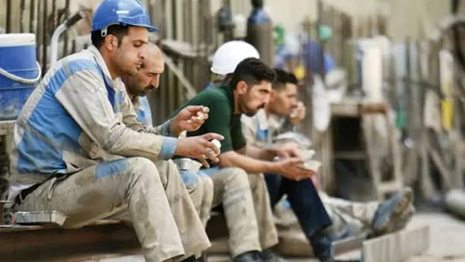 İranda bir milyon işçi rəsmi məşğulluqdan çıxıb