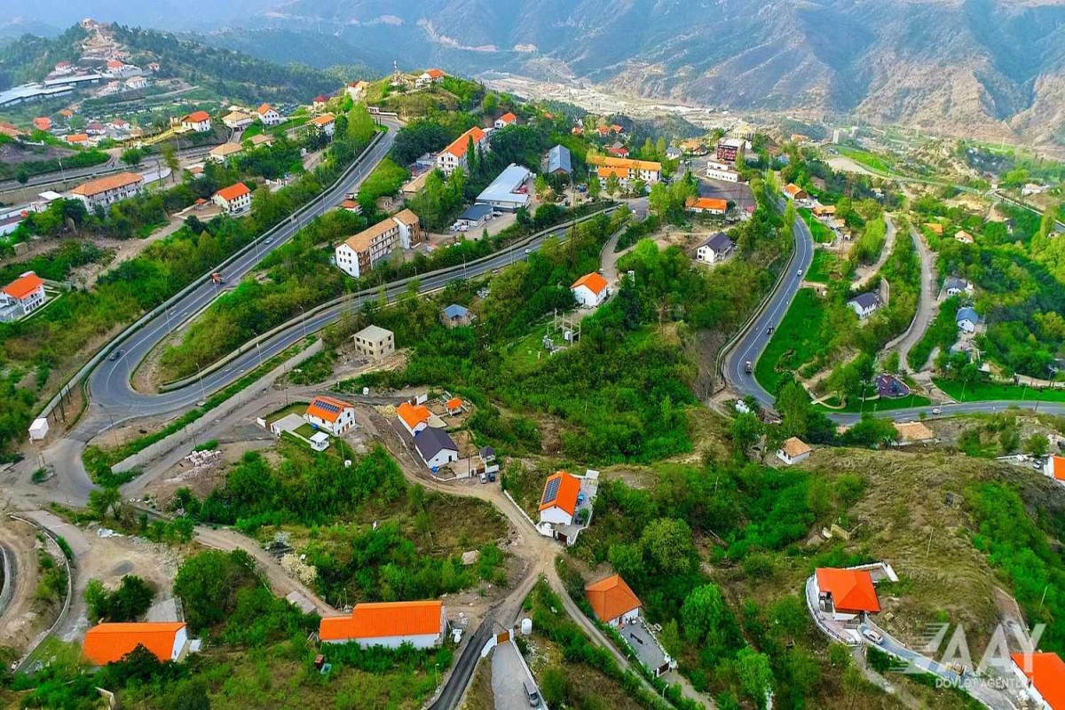 Azad olunmuş ərazilərdə yol layihələrinin böyük hissəsi 2025-ci ildə tamamlanacaq