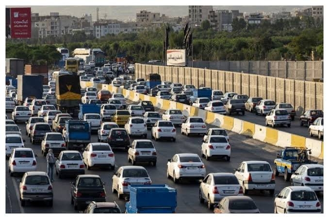 Efforts to flee Tehran amid intensified strikes