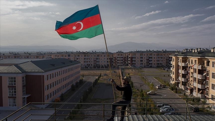 برچیدن نمادهای رژیم خودخوانده ارمنی در قره‌باغ توسط ارتش آذربایجان