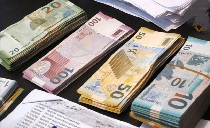 İranda manat kəskin bahalaşdı