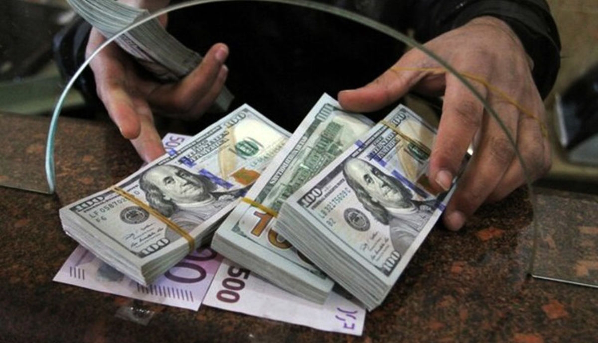 قیمت دلار از ۶۳ هزار تومان هم گذشت