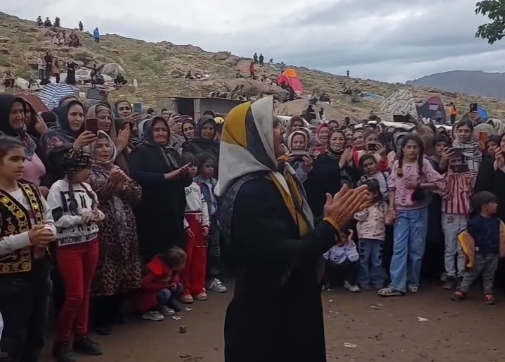 آیین باستانی «تپه‌ نَنَه» در روستای پیرکندی خوی برگزار شد