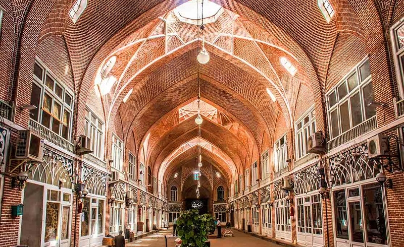 مسئولان ایران به بهانه «گازرسانی» نابودی بازار تاریخی تبریز را هم استارات زدند