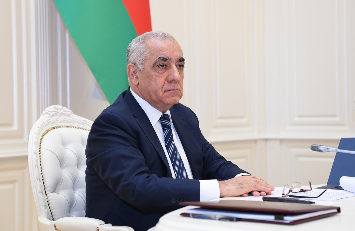 Prokurorluq işçilərinin xüsusi geyim forması və fərqlənmə nişanları ilə təmin edilməsi normaları təsdiqlənib