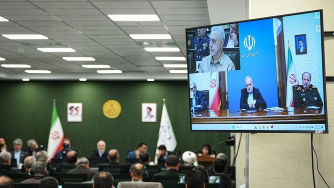 در رأی‌گیری مجازی انتخاب وزیر دفاع ایران؛ برخی نمایندگان اینترنت نداشتند