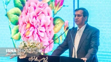 وزیر اقتصاد ایران: زمان اصلاح نرخ بنزین رسیده است